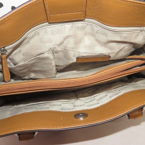 MICHAEL Michael Kors Brown Hamilton Leather Plaque Tote Bag - Picture 7 of 11